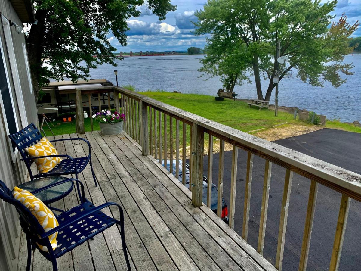 Mississippi River Cabin Bellevue Buitenkant foto